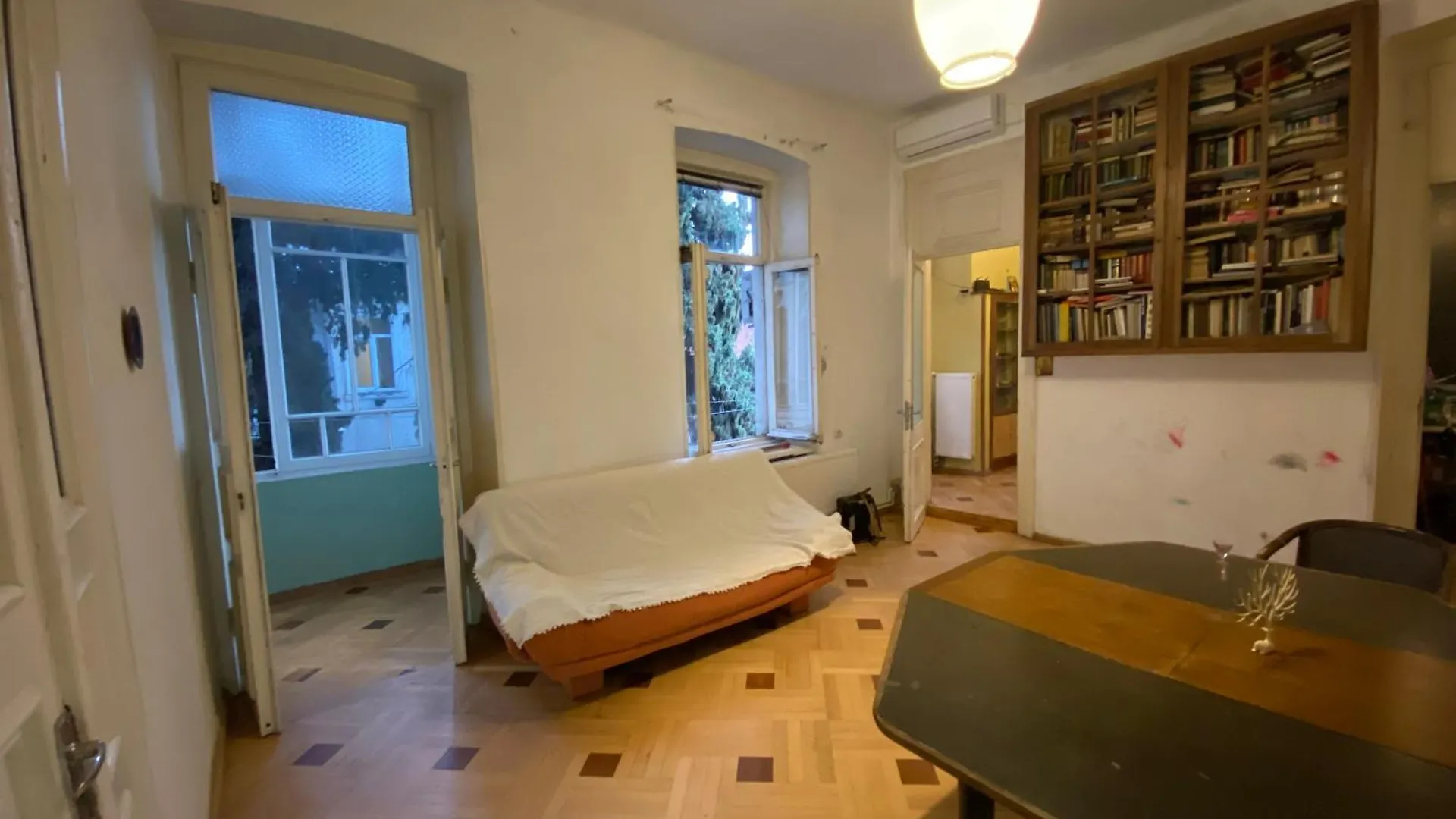 Old Apartment On 10 Krylov Street تبليسي